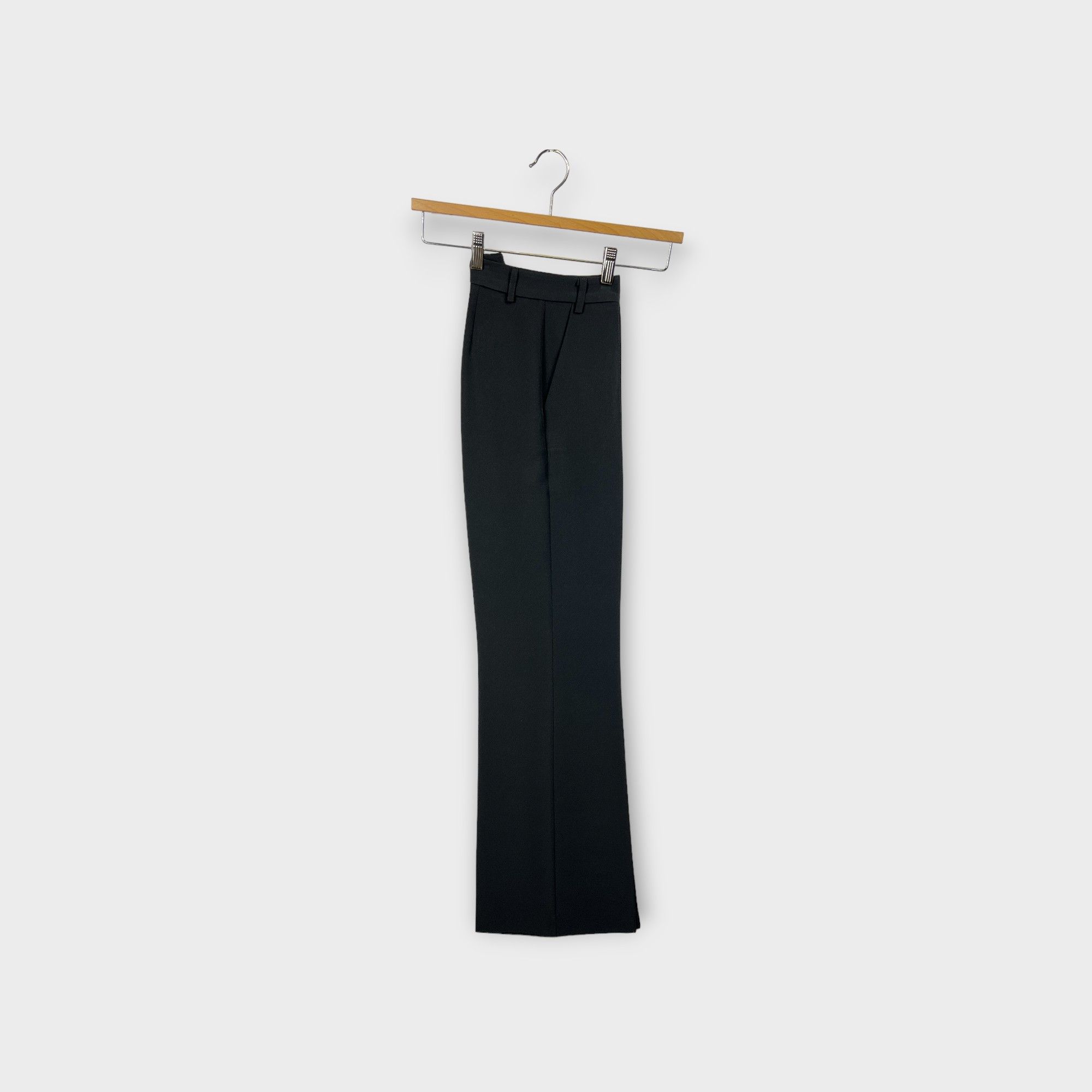images/virtuemart/product/HELLEH Pantaloni donna modello palazzo leggermente scampanato al fondo in tessuto tecnico colore nero 1.jpg